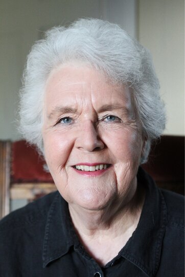 Stephanie Cole smiling.