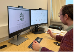 Dr Jeff Davies Lab 3 Dr Karl-Austin Muttitt performing
transcriptomic data analysis.